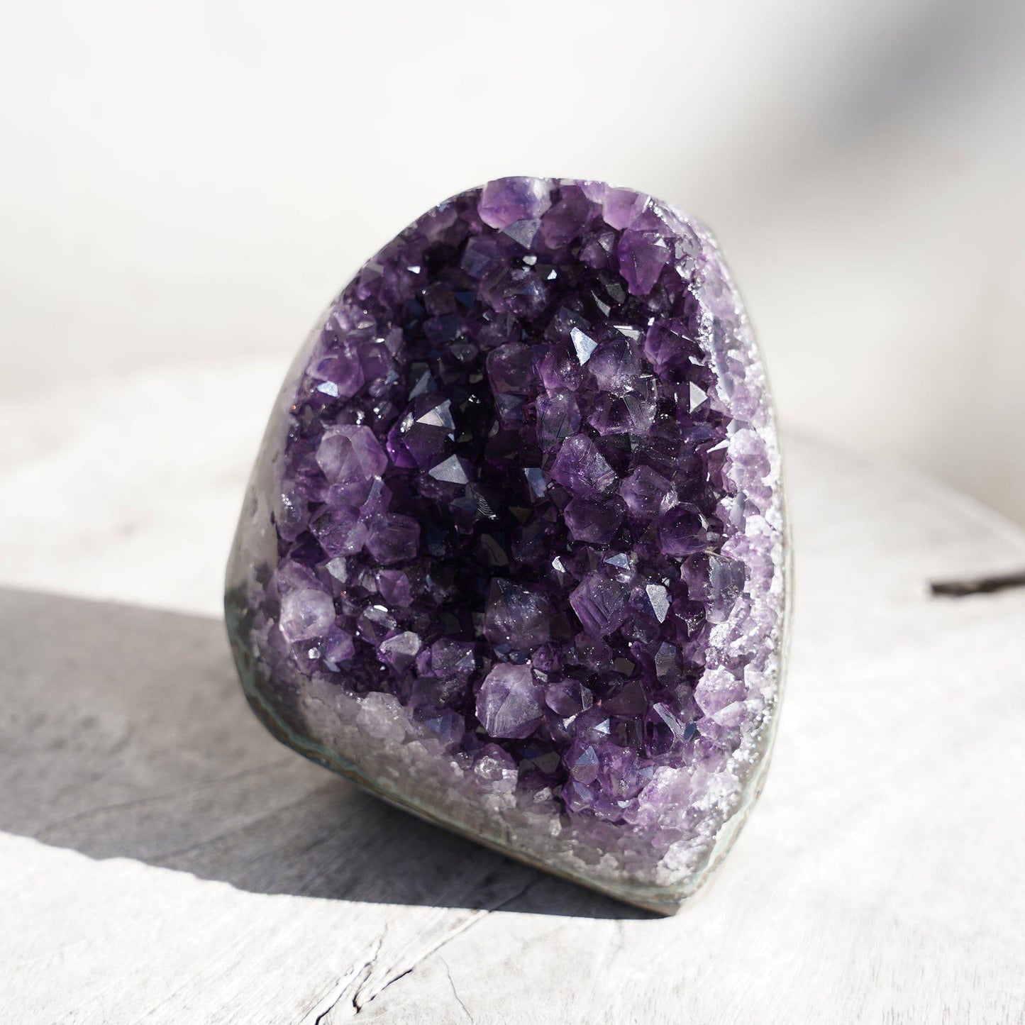 Rare Mineral Amethyst Geode, Crystals, home REGAL decor for sale, Uruguay