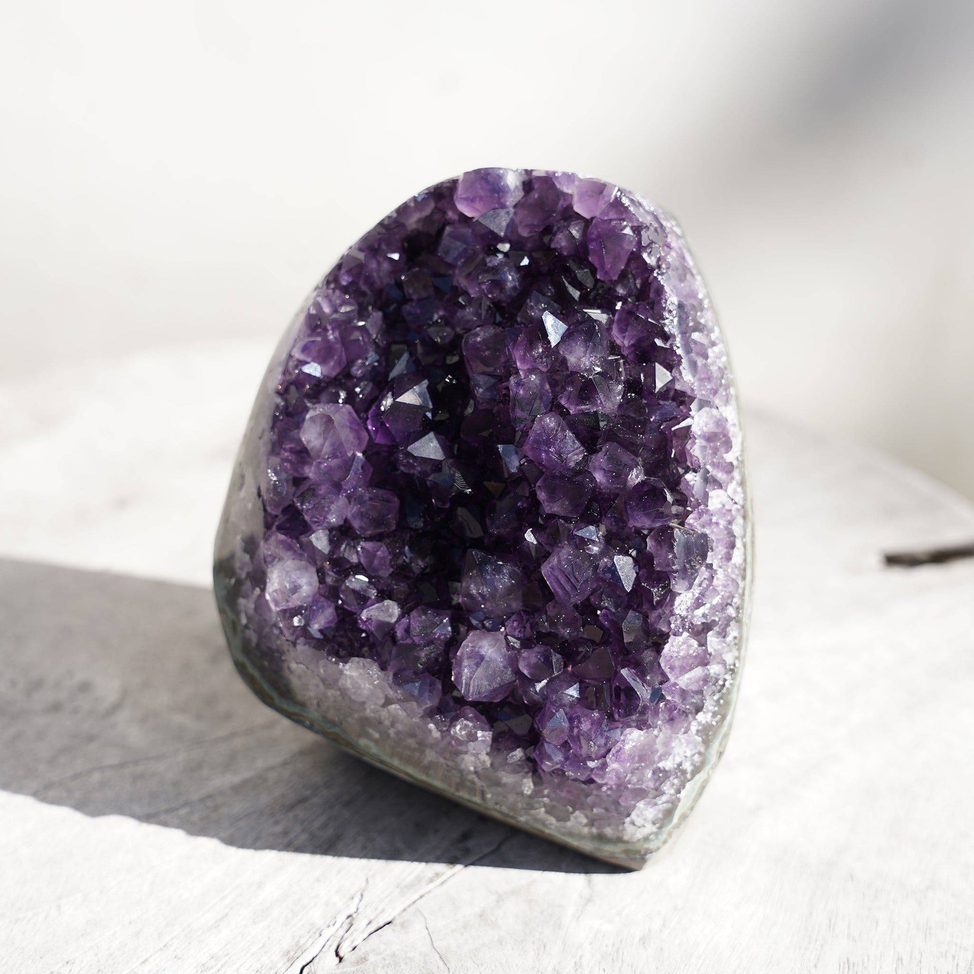 Rare Mineral Amethyst Geode, Crystals, home REGAL decor for sale, Uruguay