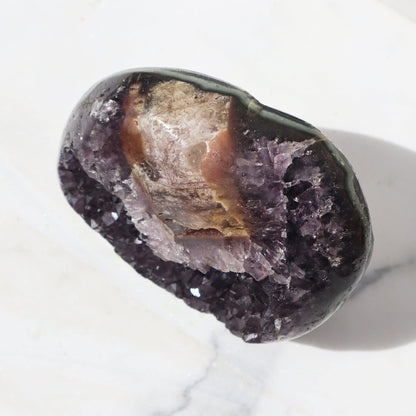 Mineral Amethyst Masterpiece - Deepest Earth