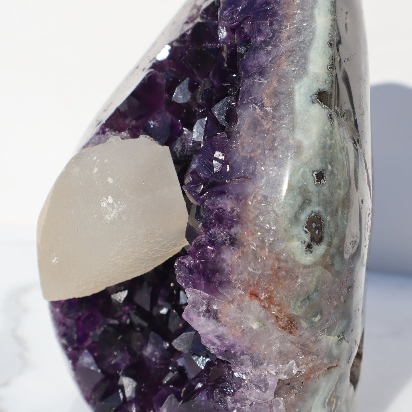 Rare cut-base amethyst geode, quartz, agate decor for sale, Uruguay  - Deepest Earth