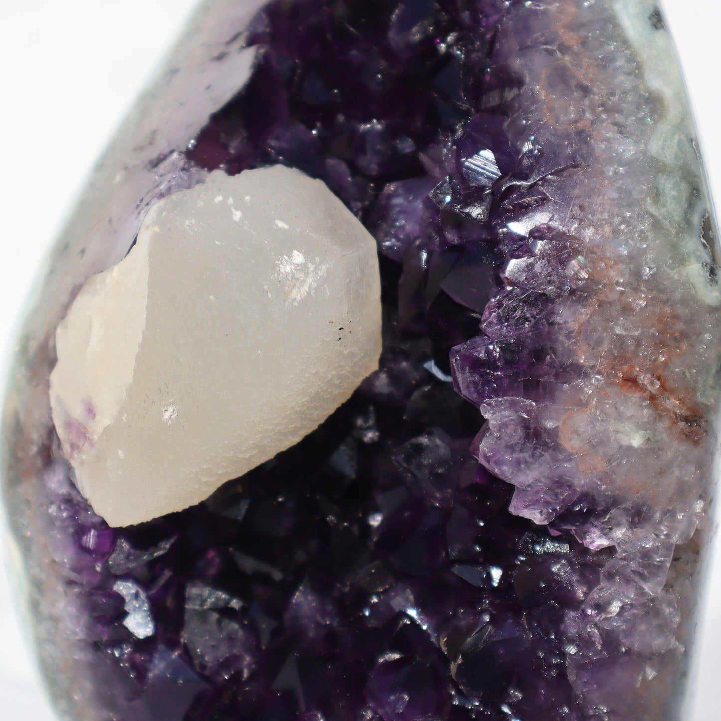 Rare cut-base amethyst geode, quartz, agate decor for sale, Uruguay  - Deepest Earth